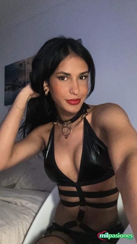 Chica latina recién llegada a tu ciudad muy femenina profile photo