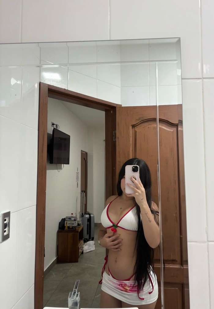 ATRéVETE A METER UN GOL EN MEDIO DE MIS PIERNA profile photo