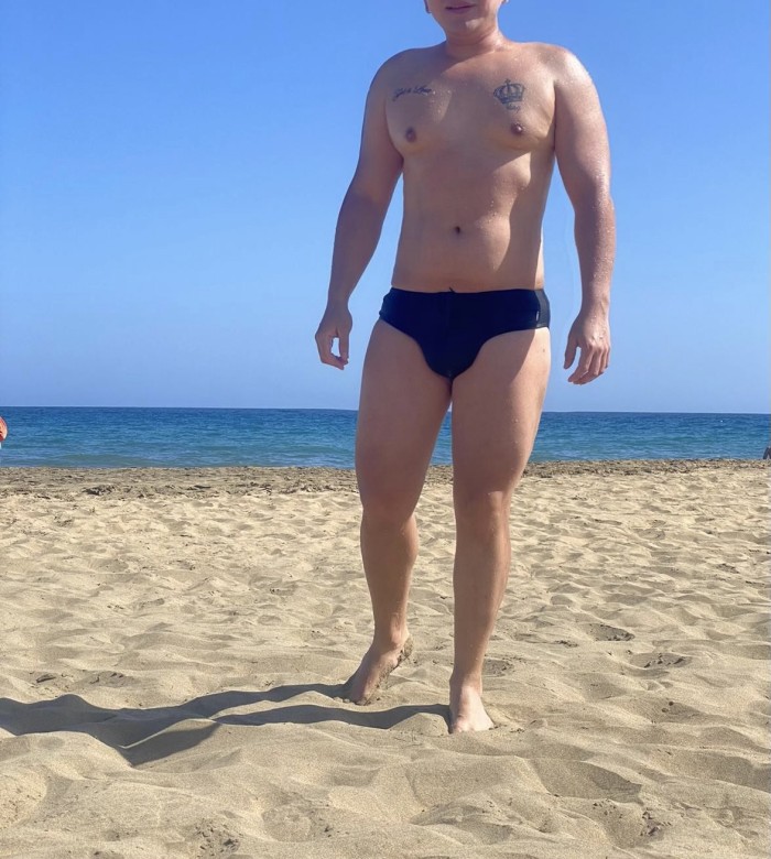 CHAVAL CON POLLA GRANDE BUENORRO CON PISO PROPIO profile photo