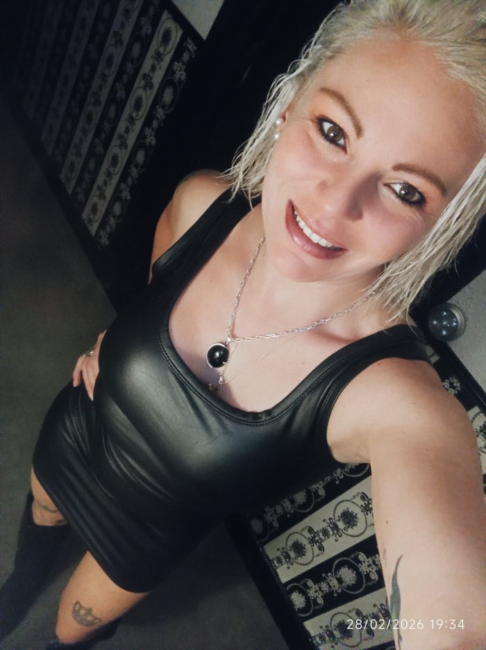 RUBIA ATRACTIVA SEXY FIESTERA profile photo