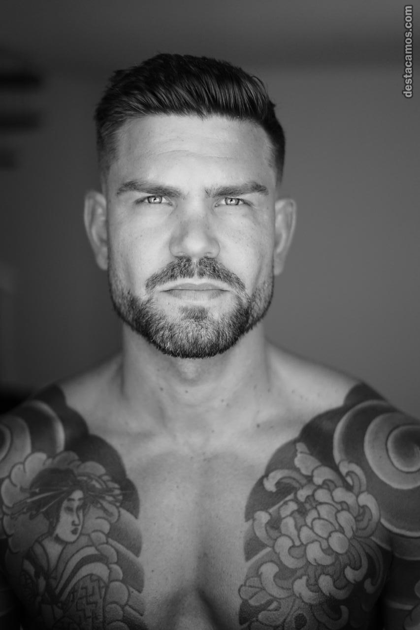CONOCIDO ACTOR X DISPONIBLE PARA MUJERES O PAREJAS profile photo