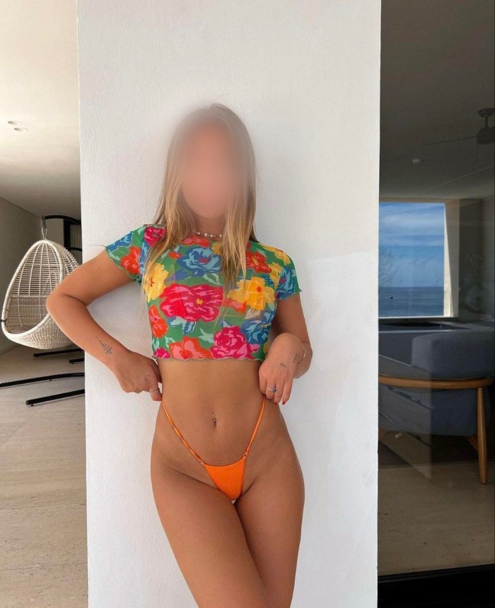 UNE FILLE TRÈS SEXY À VOTRE SERVICE. profile photo