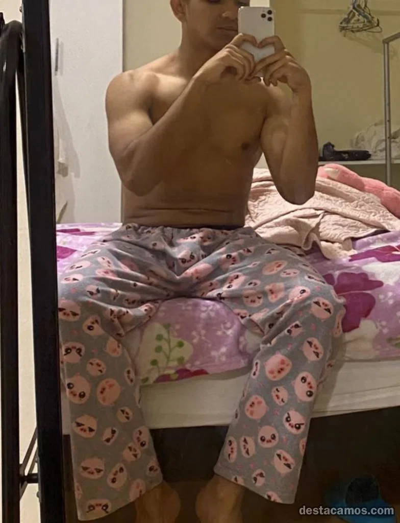Latino hétérosexuel profile photo