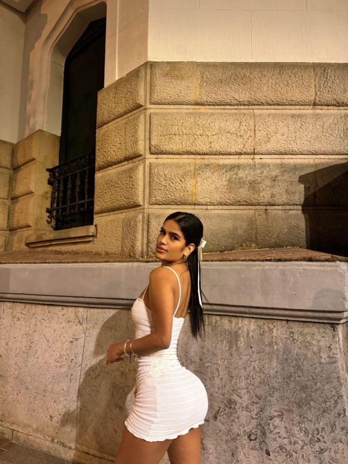 CLOE UNA IMPERDIBLE JOVENCITA QUE TE HARA PERDER LA CABEZA profile photo