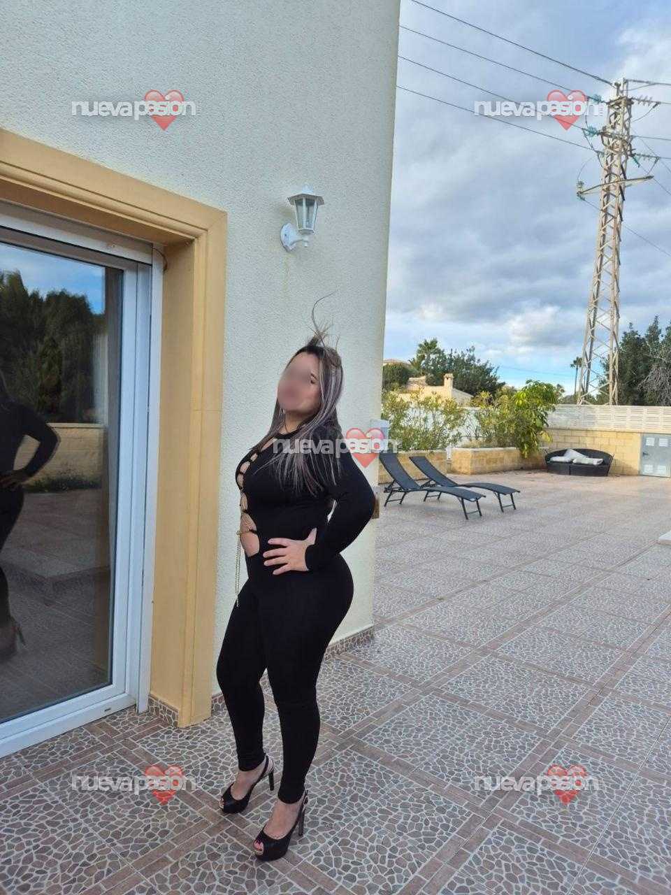 MIA TU MADURITA GUARRITA Y CACHONDA DE LA ZONA profile photo