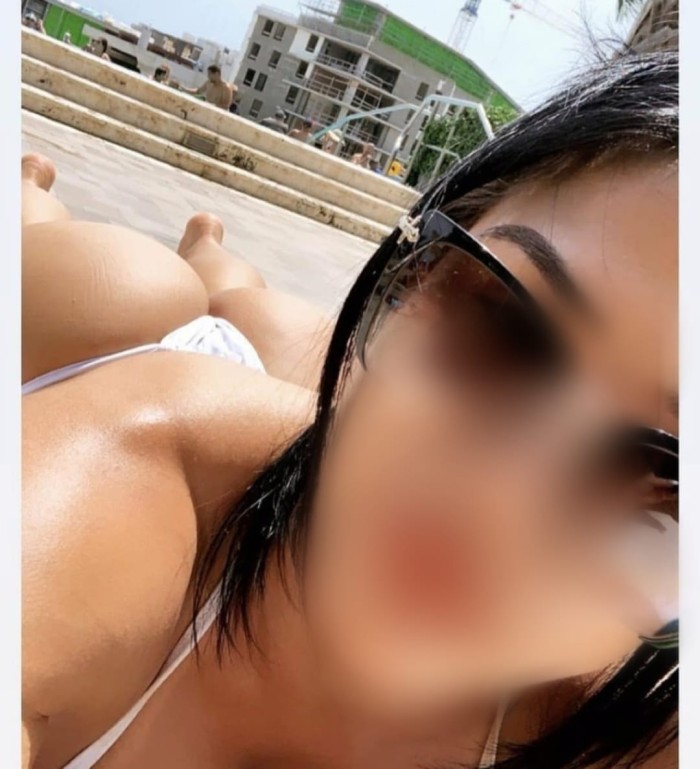LAURA CABANA CALIENTE EN GIJóN profile photo