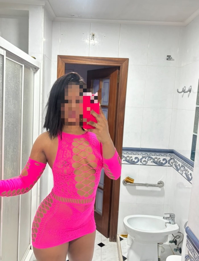 MAMADA A PELO Y RICA PENETRACIÓN CON COÑITO ESTREC profile photo