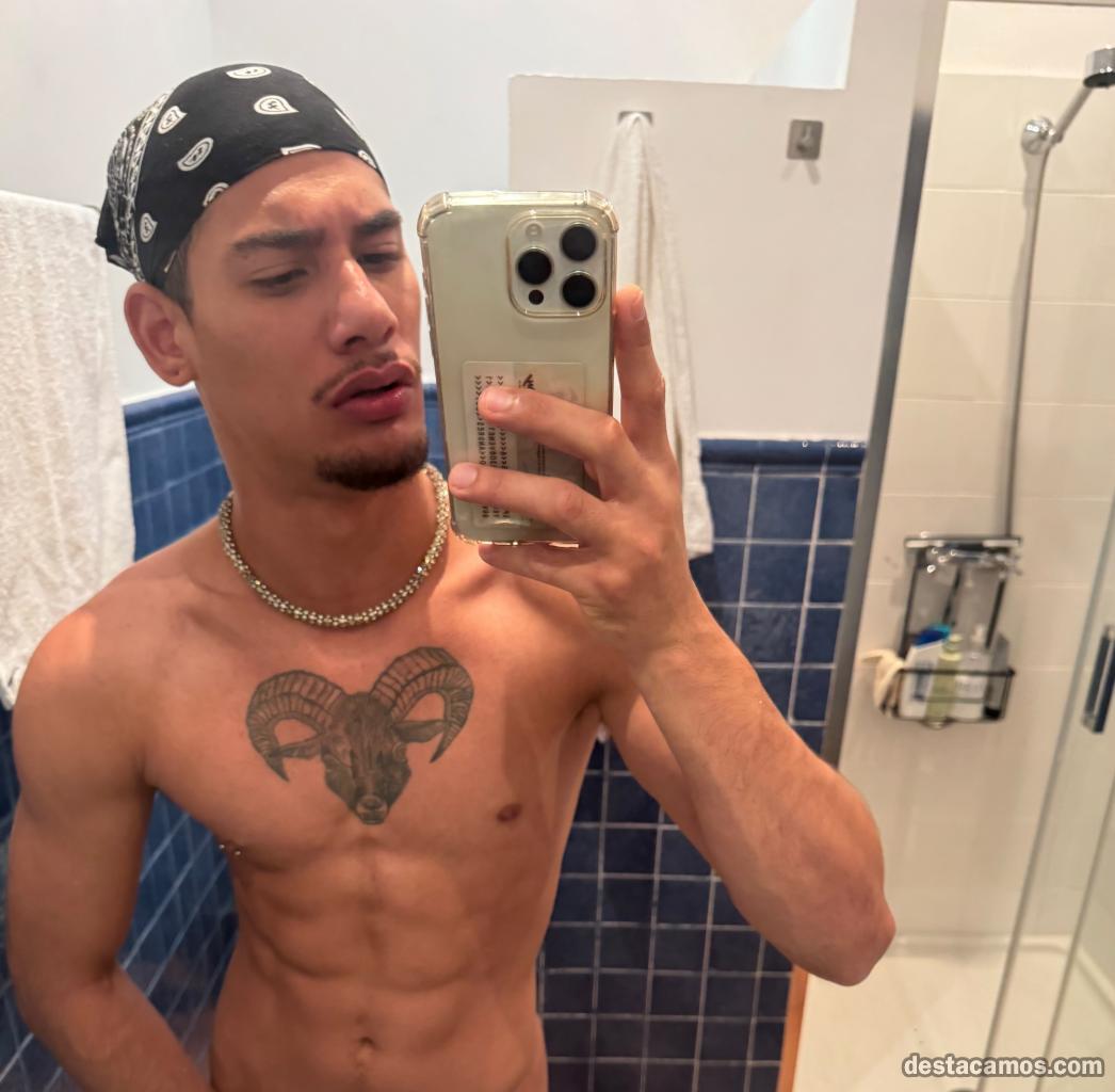 Porque elegir por uno si aquí tienes tres ! profile photo