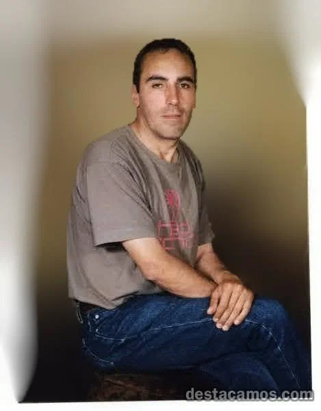 garçon espagnol de 45 ans pour garçons avec bon goût profile photo
