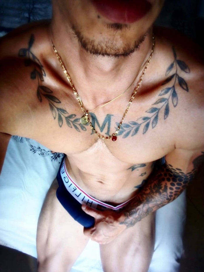MACHO XL HOT .. POLLA DURA ... QUIERES PROBAR? profile photo