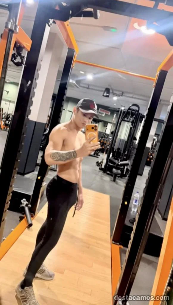 Junger gutaussehender Venezolaner 24 Stunden profile photo
