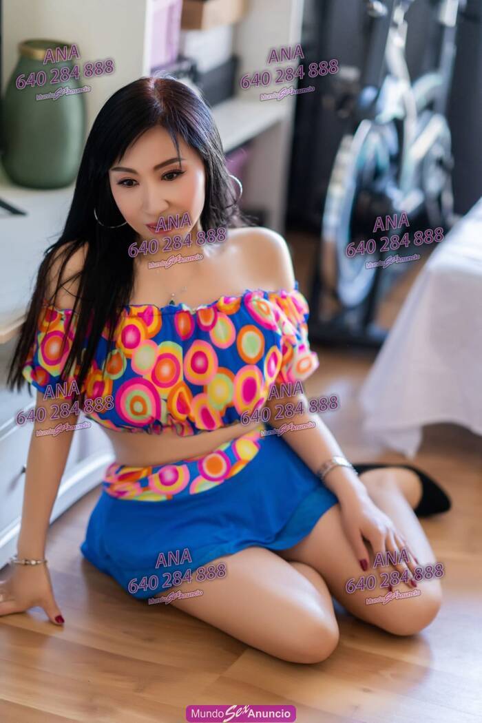 Una chica hermosa y sexy con piel sedosa profile photo