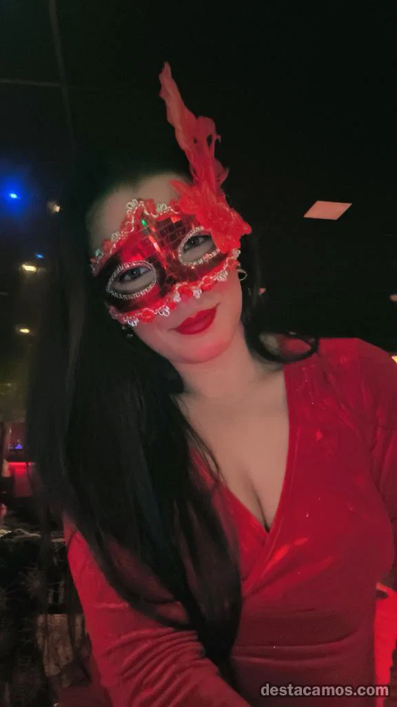 Latina liebevoll Neu profile photo