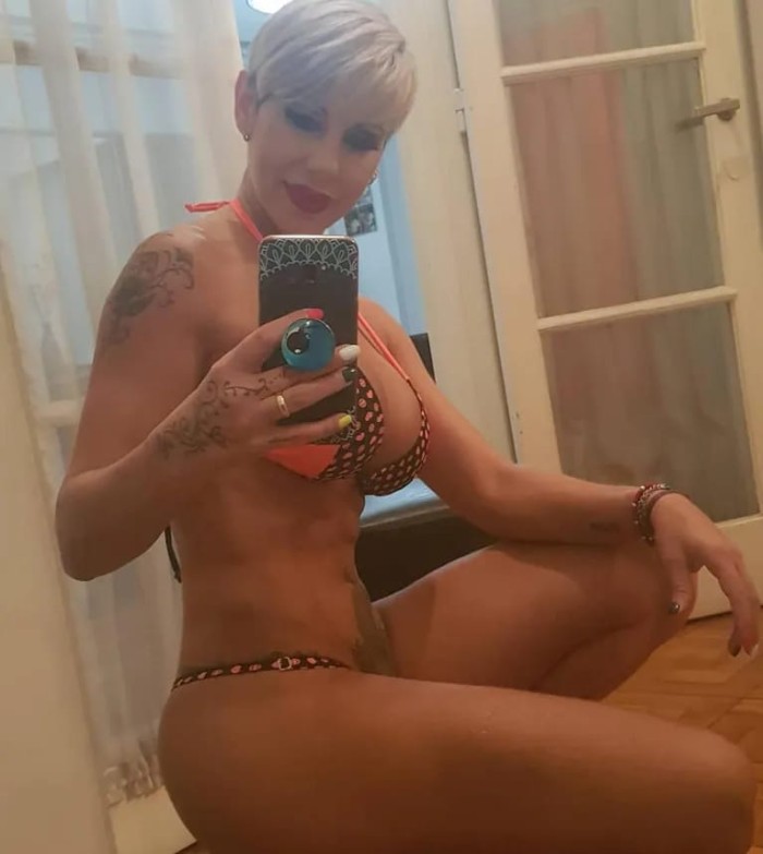 TRANS LECHERA 21CM FIESTERA BELLA POR DONDE ME VEAS profile photo