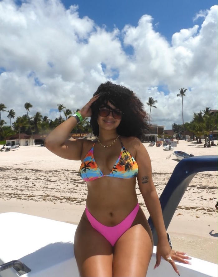 DESPAMPANANTE SEXY LATINA profile photo