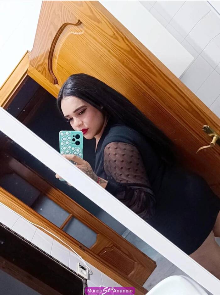 Colombiana aquí para ti elegante y femenina profile photo