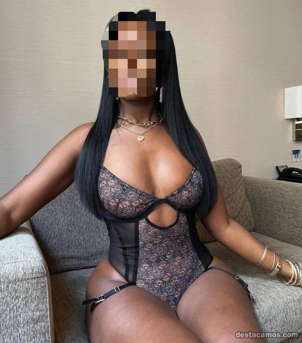 Rica mulatica dulce al tratar exótica de piel suave profile photo