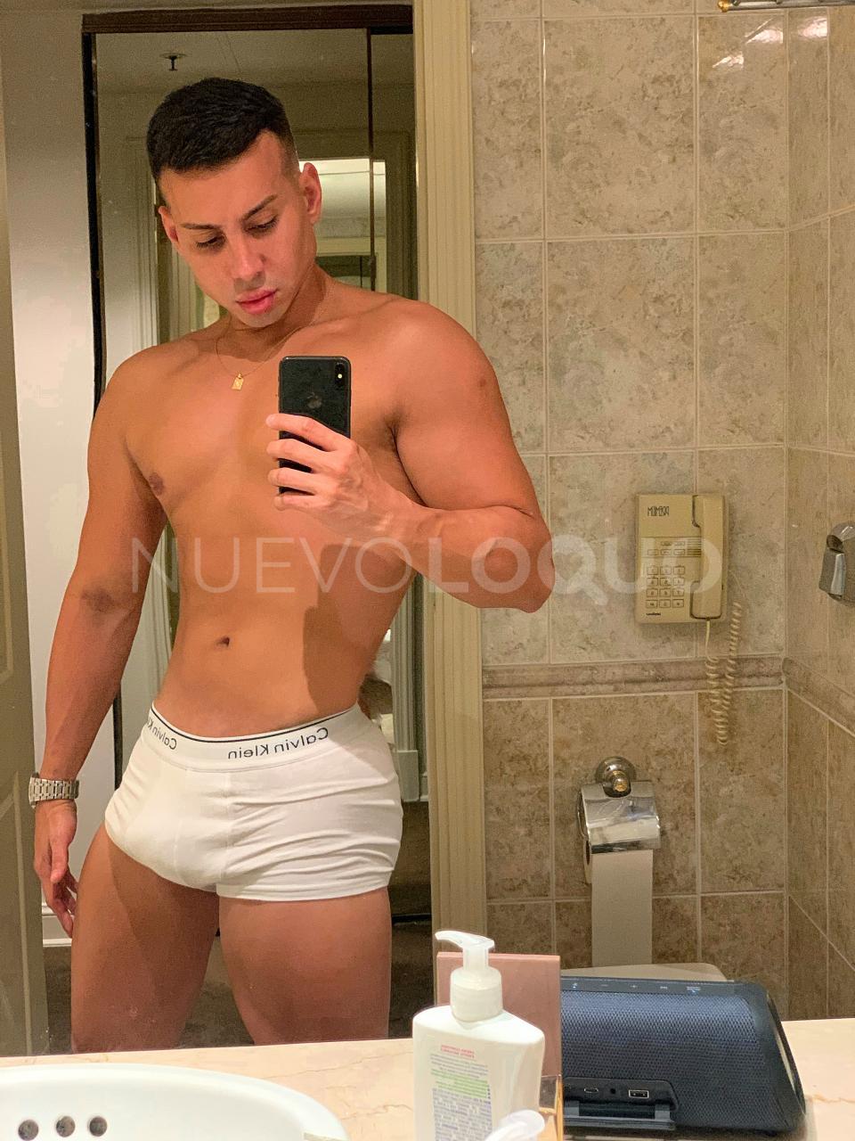 Disponible profile photo