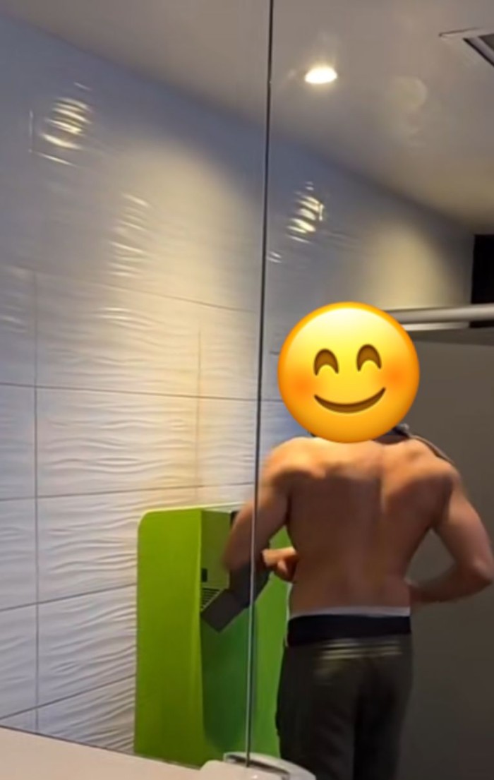 HOMBRE VARONIL SENSUAL BOMBA DE SEXO profile photo