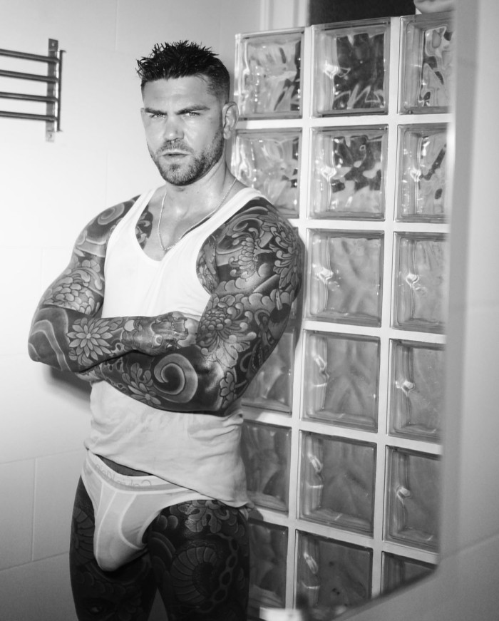 CONOCIDO ACTOR X DISPONIBLE PARA MUJERES O PAREJAS profile photo