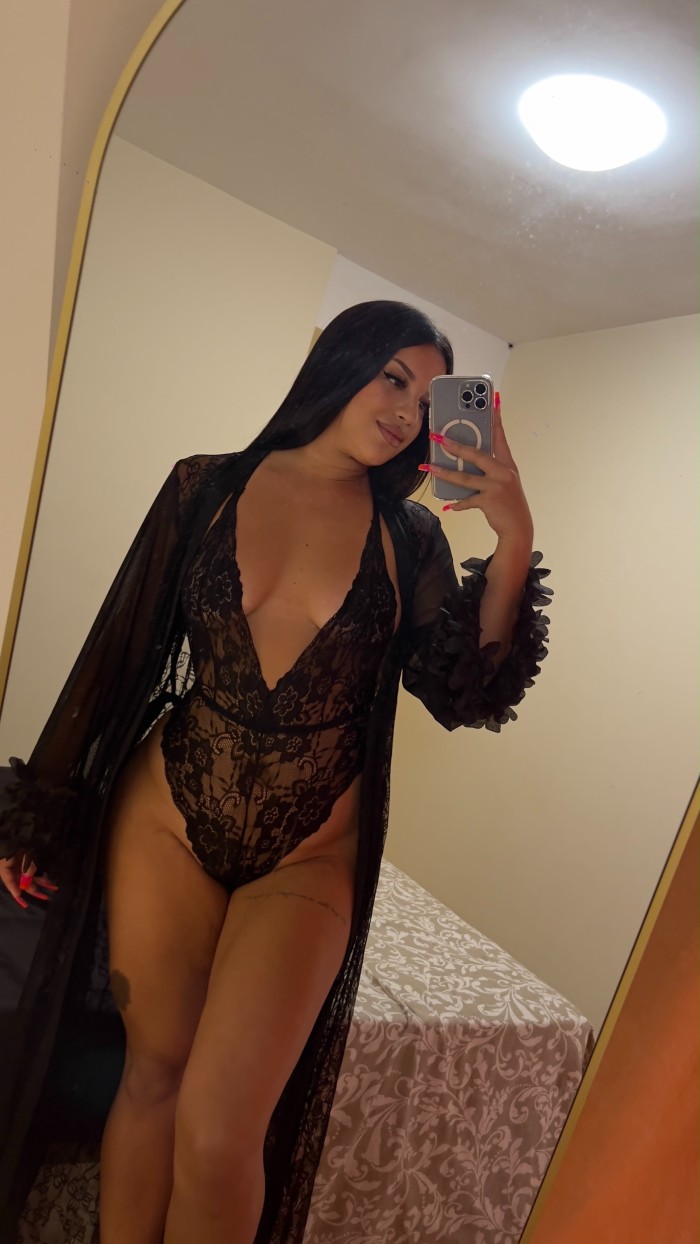 LUCIA NEW IN PLAYA profile photo