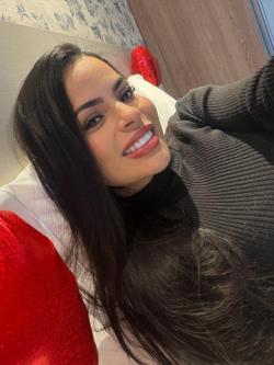 New: Brazilian brunette profile photo