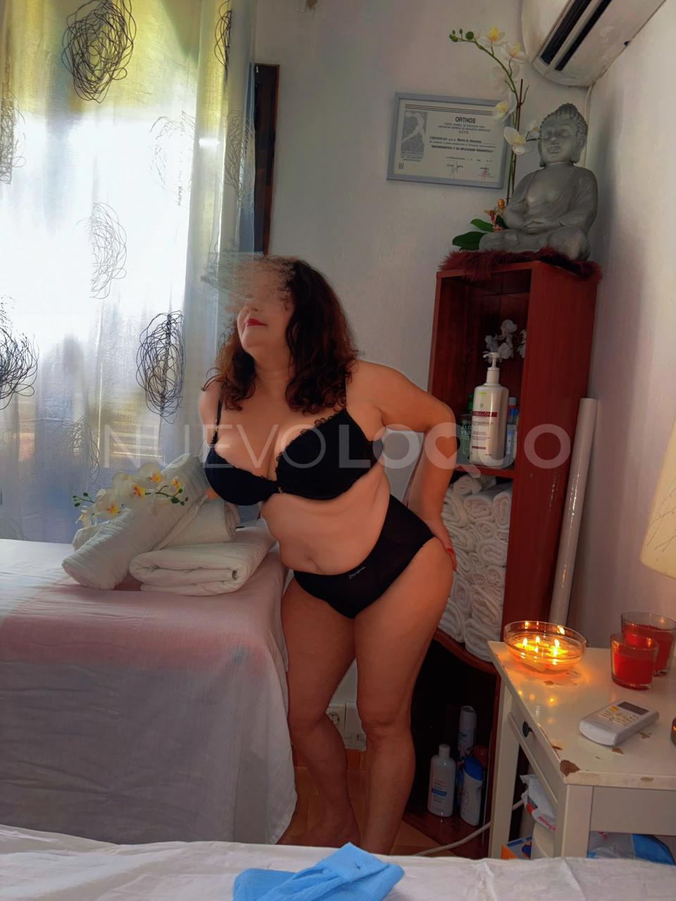 Quiromasajista manos de diosa profile photo