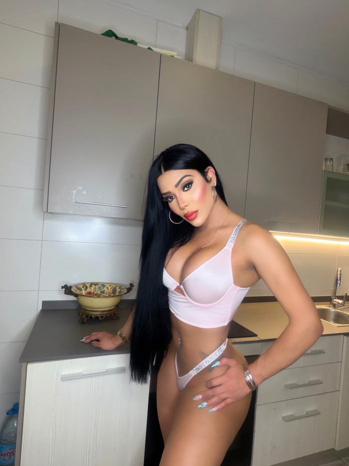 CHICA TRANS MORENAZA EN TORREMOLINOS DOTADA profile photo