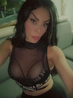 Hermosa trans profile photo