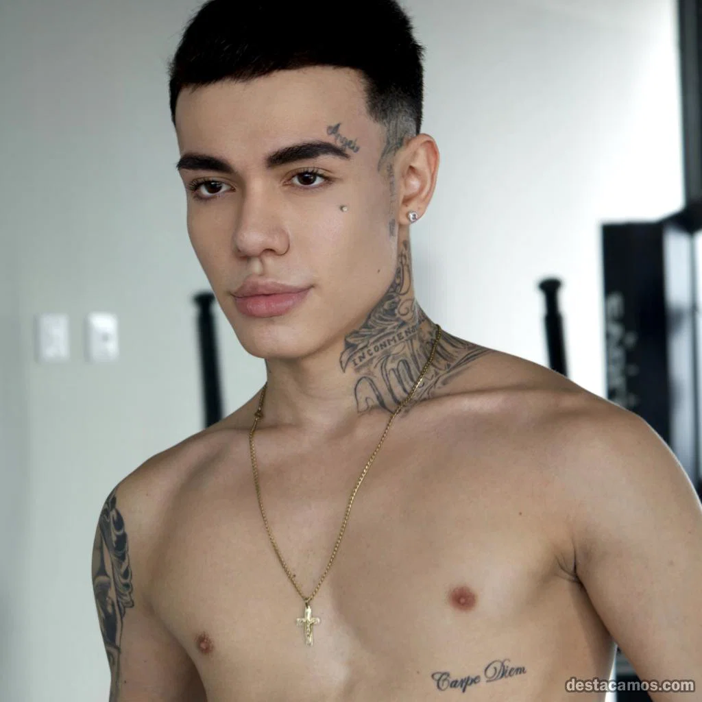 CHICO COLOMBIANO NUEVO EN TU PAÍS profile photo