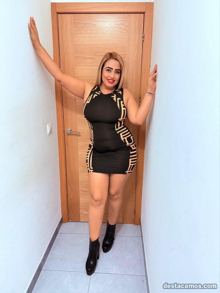 Une belle fille élégante profile photo