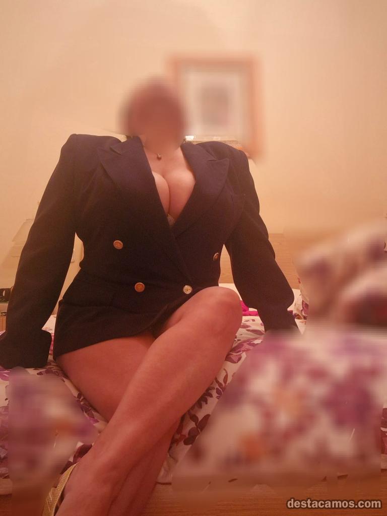 Te animas con una madurita española? profile photo