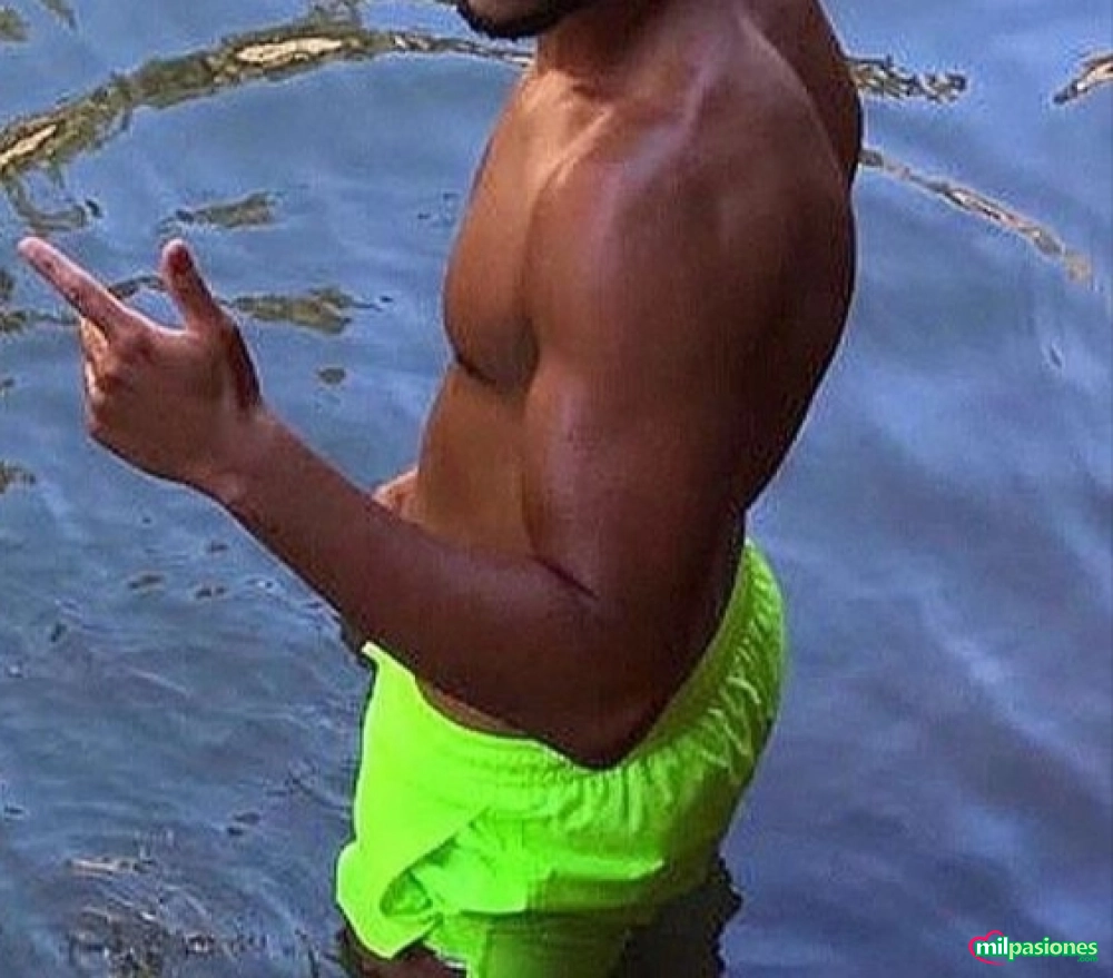 Hombre sumiso para mujer / para fantasías más oscuras profile photo