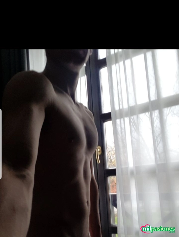 Sumiso majo y buen fisico busca pareja pido video llamada profile photo