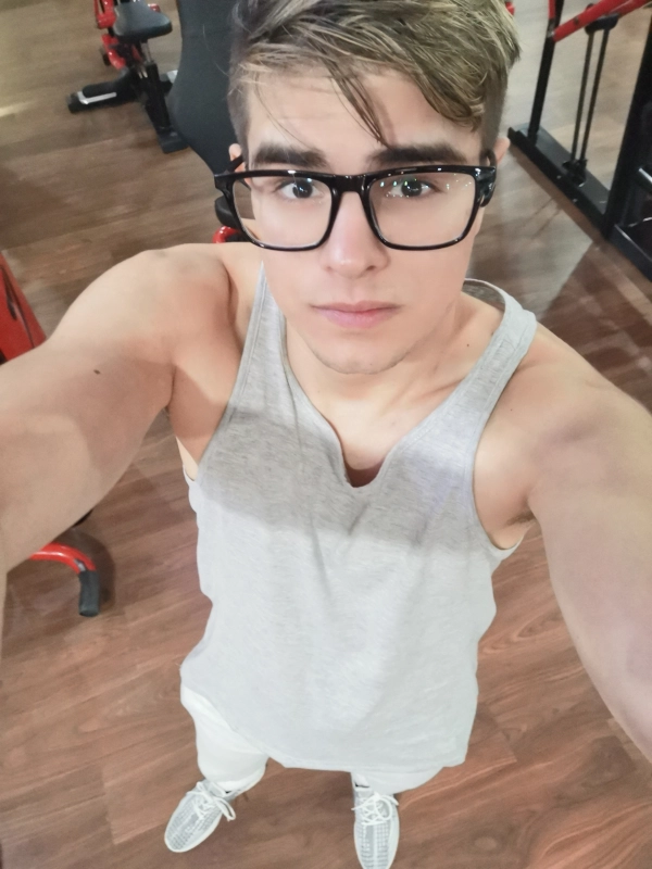 Hola me llamo busco papi que me ayude profile photo