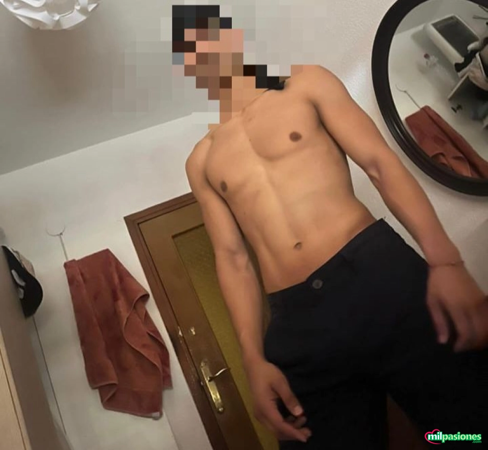 COLOMBIAN SEARCHES FOR DISCREET WOMAN TO SATISFY HIS FANTASIES profile photo