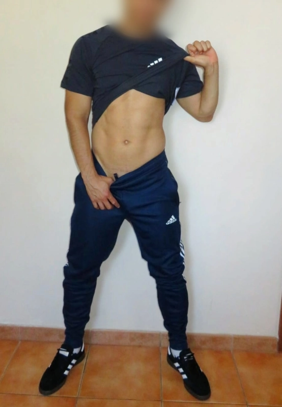 Latino fetichista pollón semental con aguante profile photo
