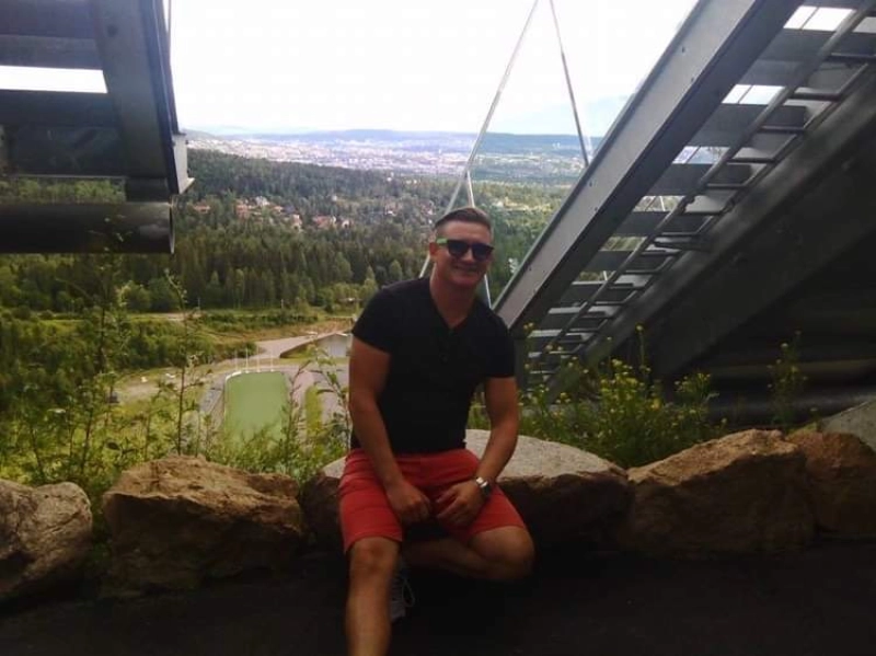 Soy un chico hetero nordico y atletico que cumple tus fantasias sexuales profile photo