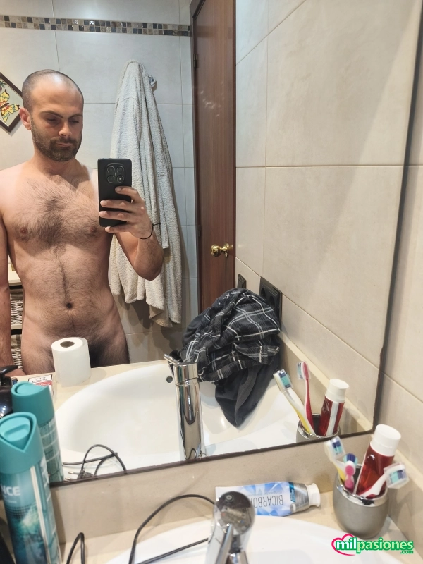 Para mujeres maduras chico con ganas de conocer a mujeres profile photo
