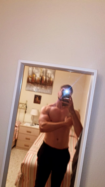 JOVEN ANDALUZ BUSCA JUEGO PARA DIVERTIRSE profile photo