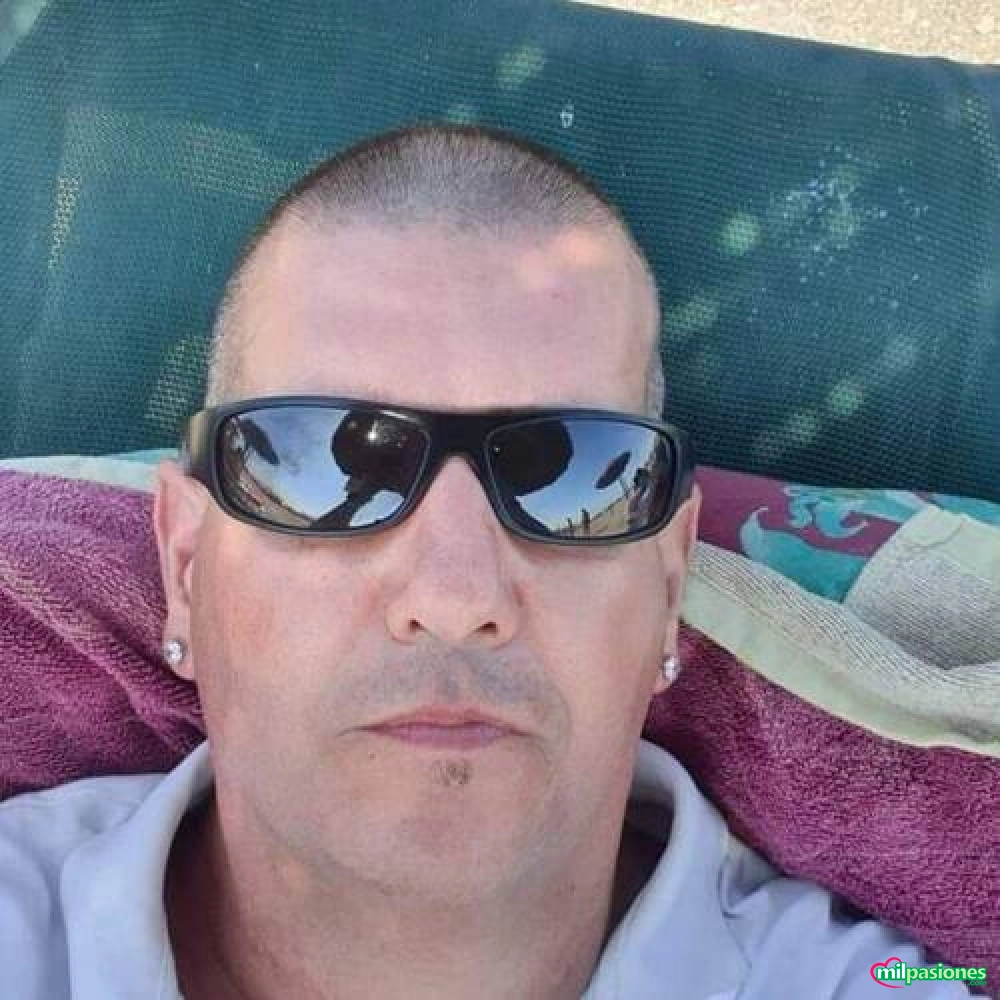 Busco chica para pasarlo bien con chicas gorditas o delgadas profile photo