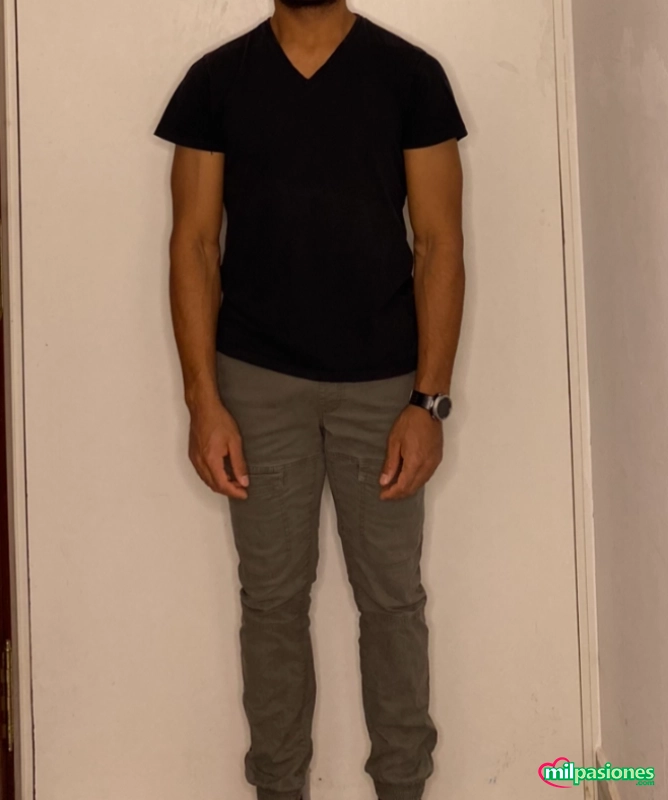 Chico joven mulato busca pareja o chica para pasarlo bien. profile photo