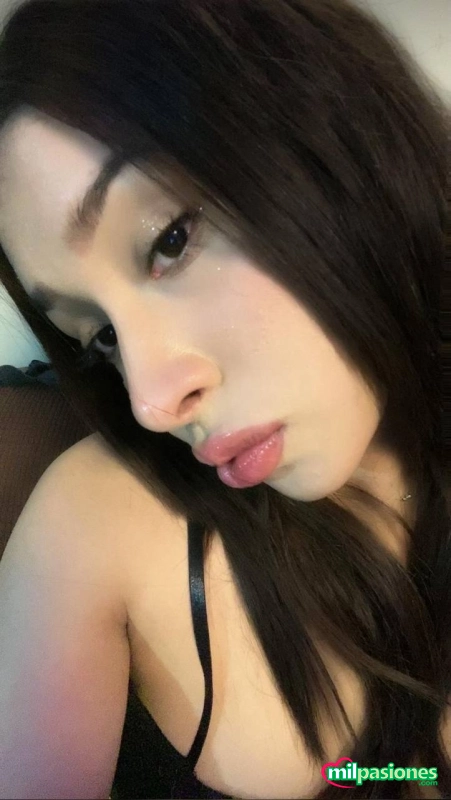 Señorita curiosa con pareja abierta para caballeros y pareja profile photo