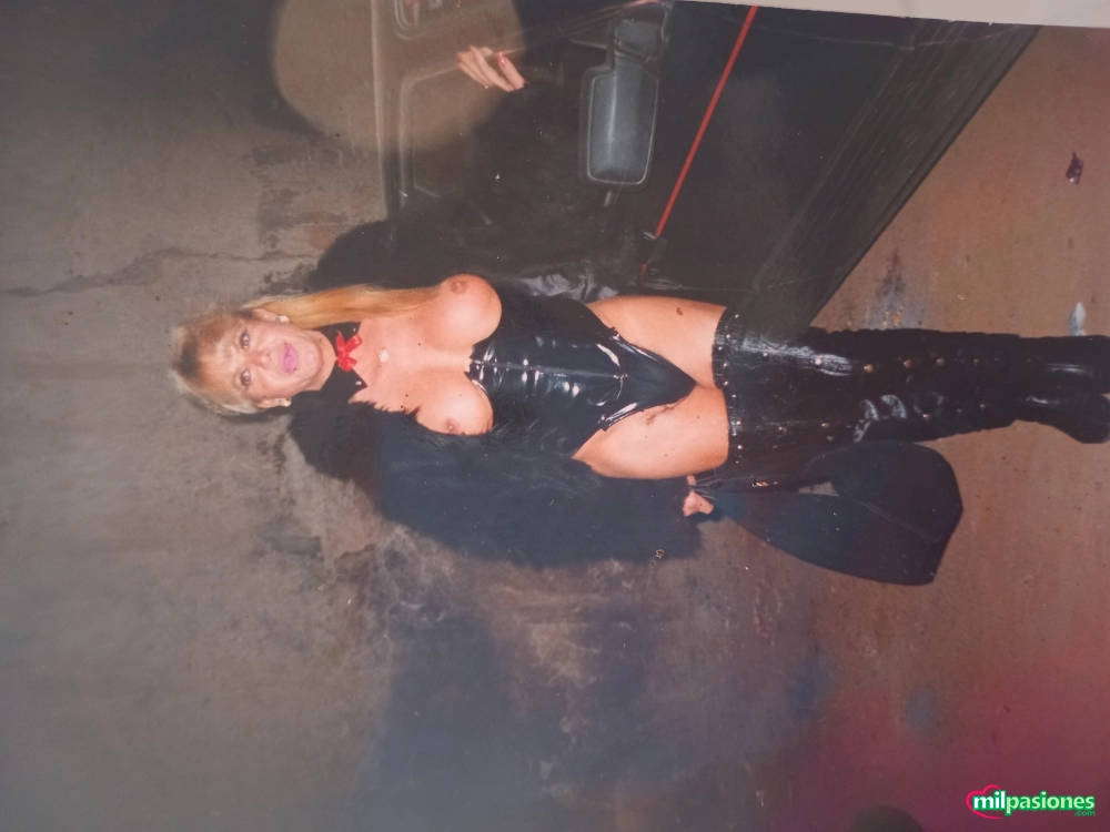 Transexual activa y pasiva con ganas de fiesta profile photo