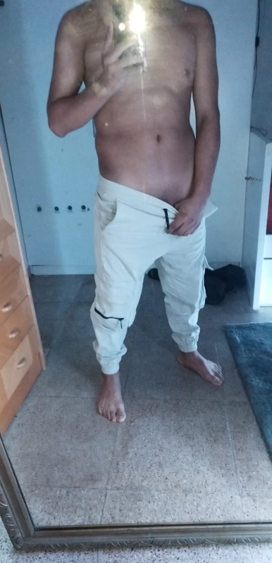 Estoy Buscando a una mujer que me la chupe. profile photo