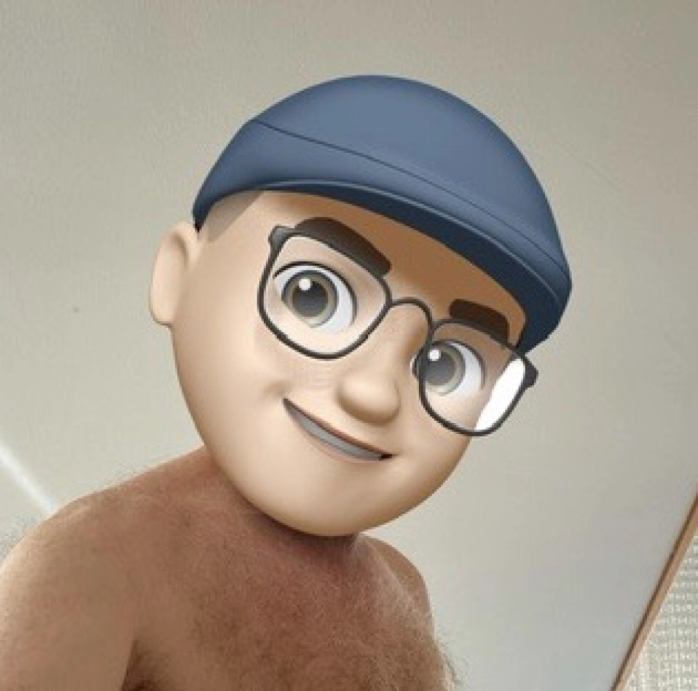 Tríos entre maduros con discreción y morbo profile photo