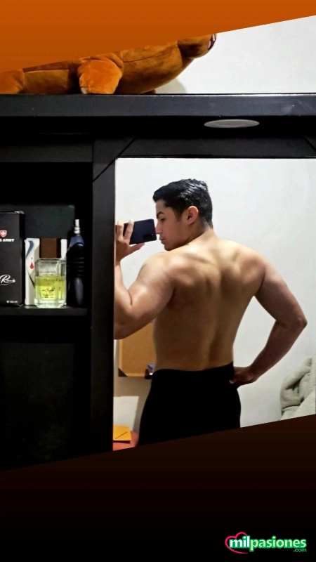 Servicio especial de un latino muy cachando profile photo