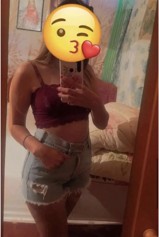Somos dos una chica y una trans con sitio profile photo