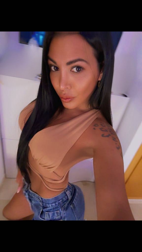 AGUSTINA GONZAGA HERMOSA CHICA TRANS EN IBIZA profile photo