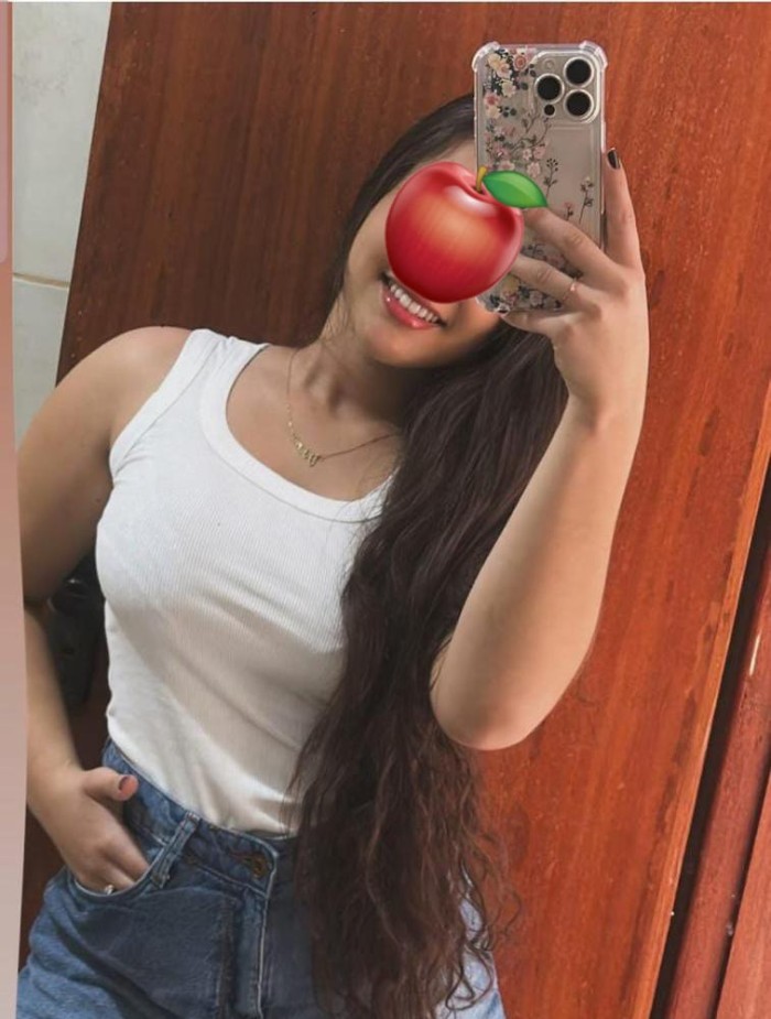 VEN A QUITARME LA ROPA Y DISFRUTA DE MI BELLEZA DESNUDA profile photo